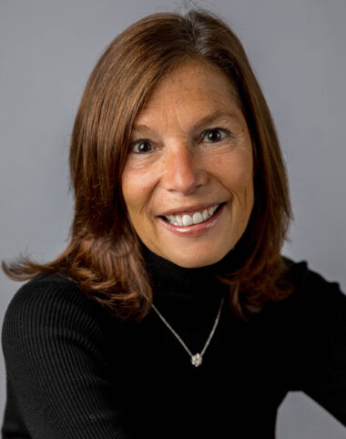 Sheri Warsh Headshot